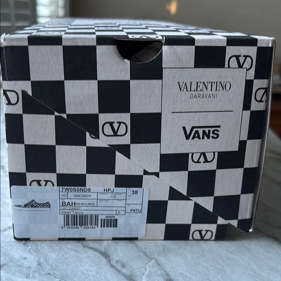 NWT VALENTINO GARAVANI AND VANS LOW-TOP FABRIC WITH VLOGO with cats size 38 - Picture 2 of 9